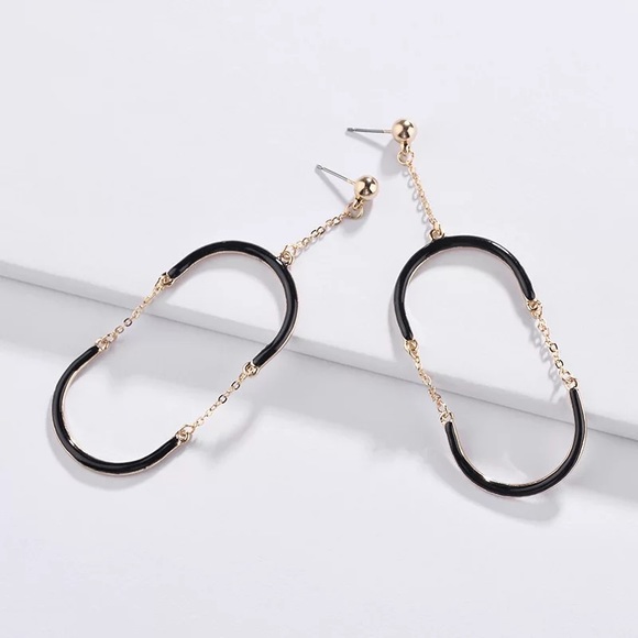 Anthropologie Black Enamel Gold Plated Horseshoe Chain Drop Earrings D5 - Picture 3 of 3